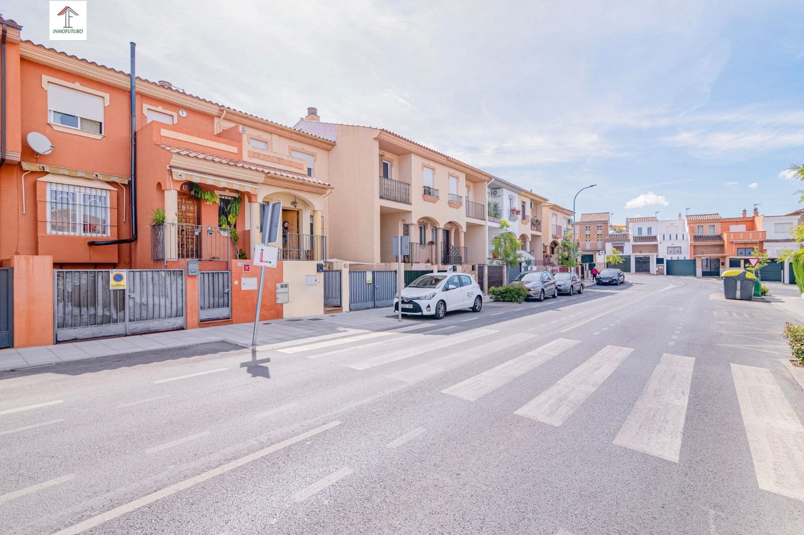2 soveværelse Rækkehus til salg i Ogijares med garage - € 248.000 (Ref: 9849298)