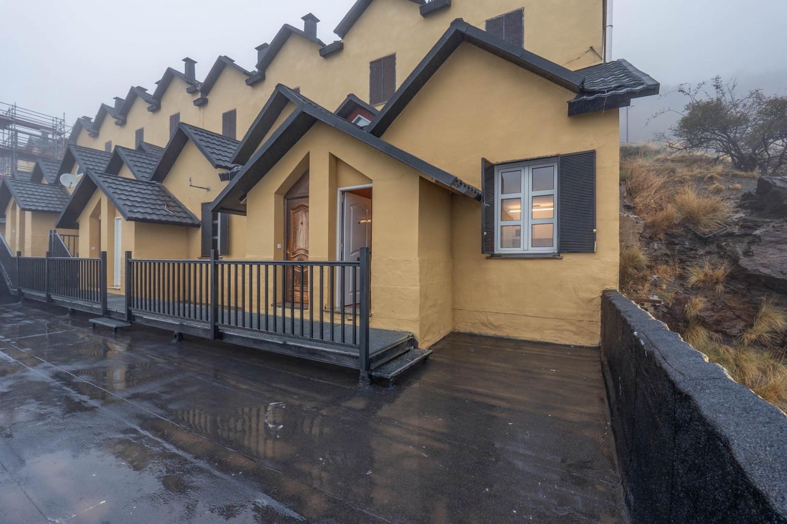 2 bedroom Apartment for sale in Sierra Nevada - € 185,000 (Ref: 9849299)