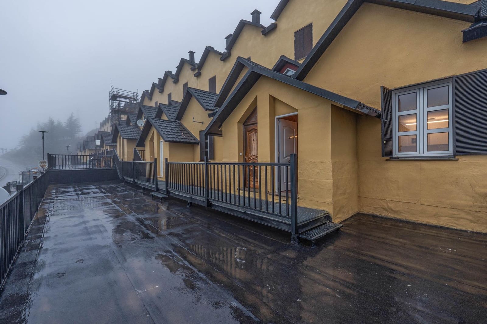 2 bedroom Apartment for sale in Sierra Nevada - € 185,000 (Ref: 9849299)