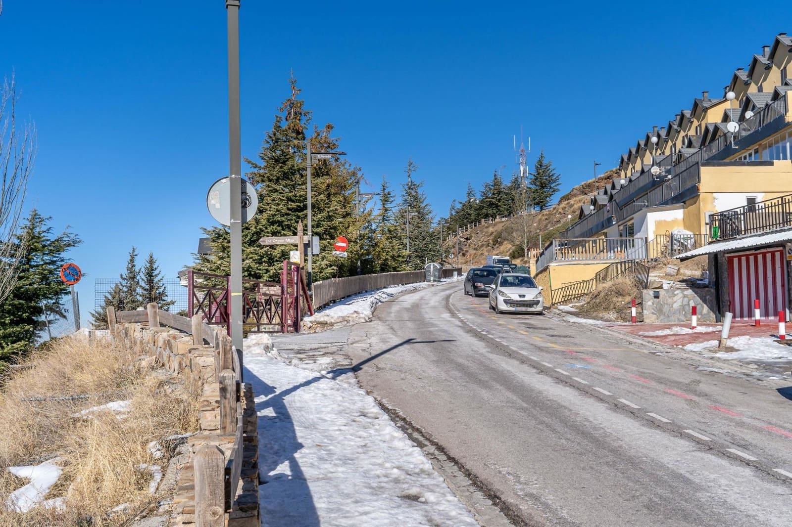 2 bedroom Apartment for sale in Sierra Nevada - € 185,000 (Ref: 9849299)