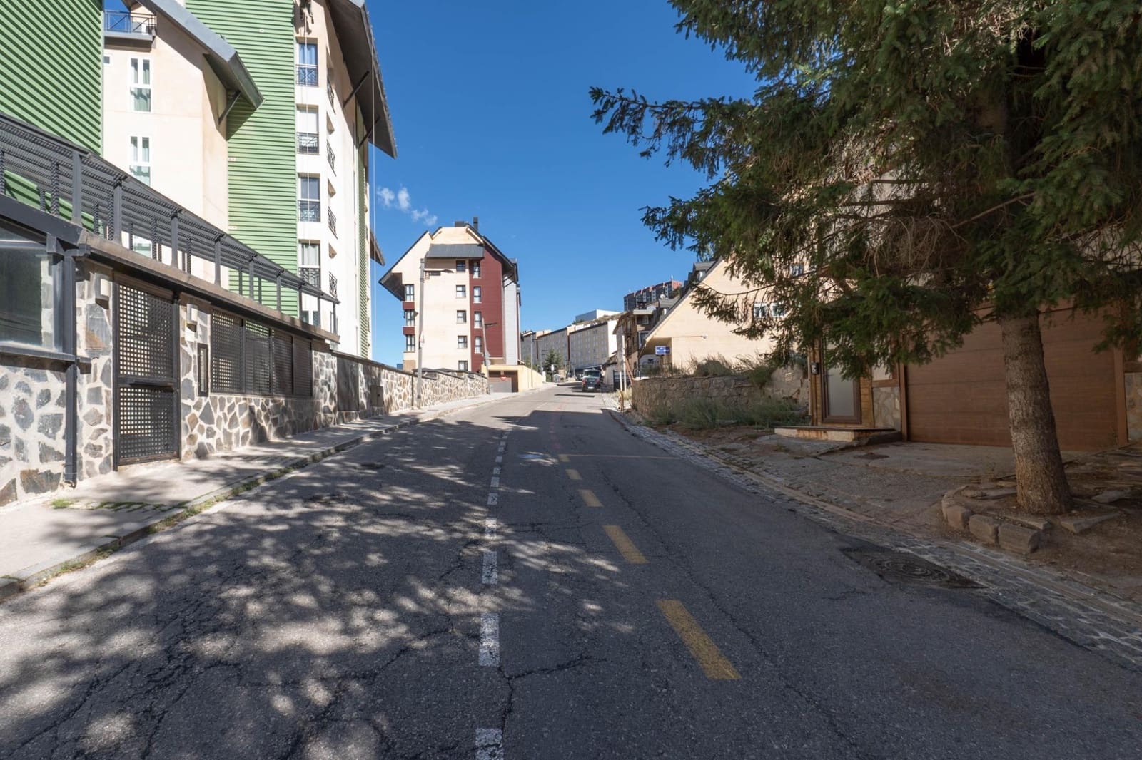 2 bedroom Apartment for sale in Sierra Nevada - € 185,000 (Ref: 9849299)