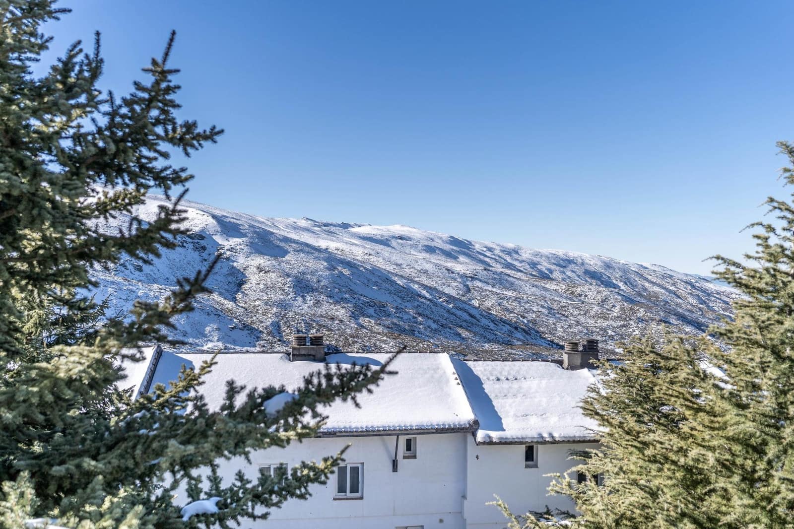 2 bedroom Apartment for sale in Sierra Nevada - € 185,000 (Ref: 9849299)