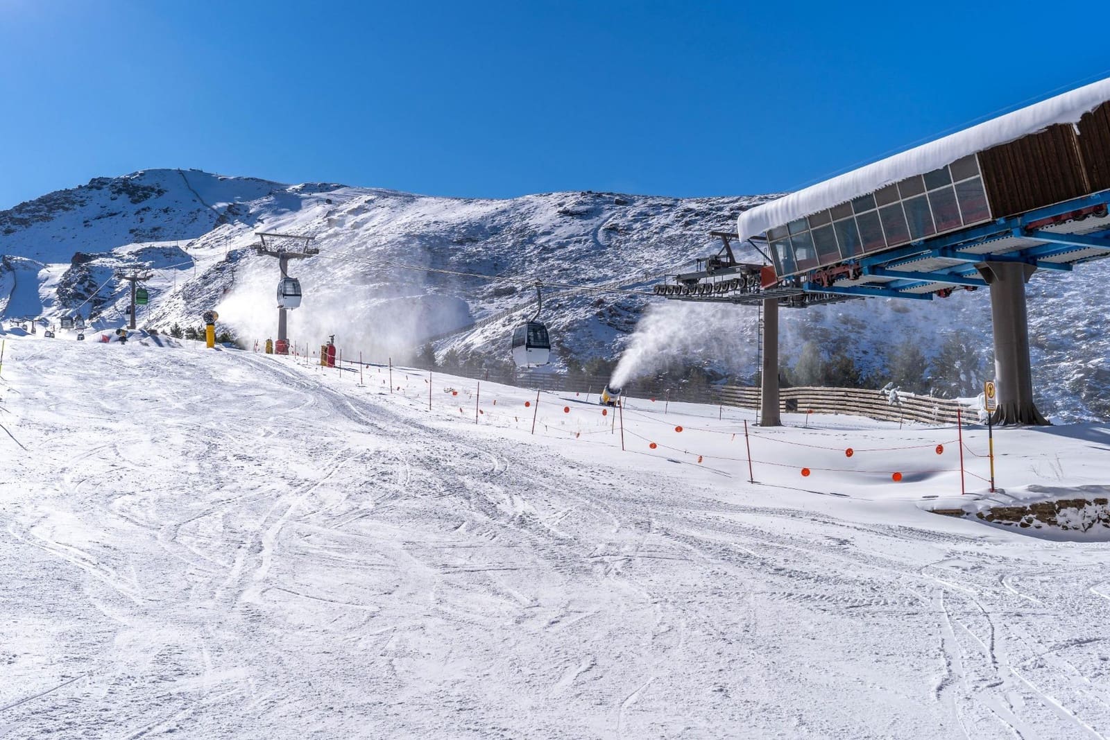 2 bedroom Apartment for sale in Sierra Nevada - € 185,000 (Ref: 9849299)
