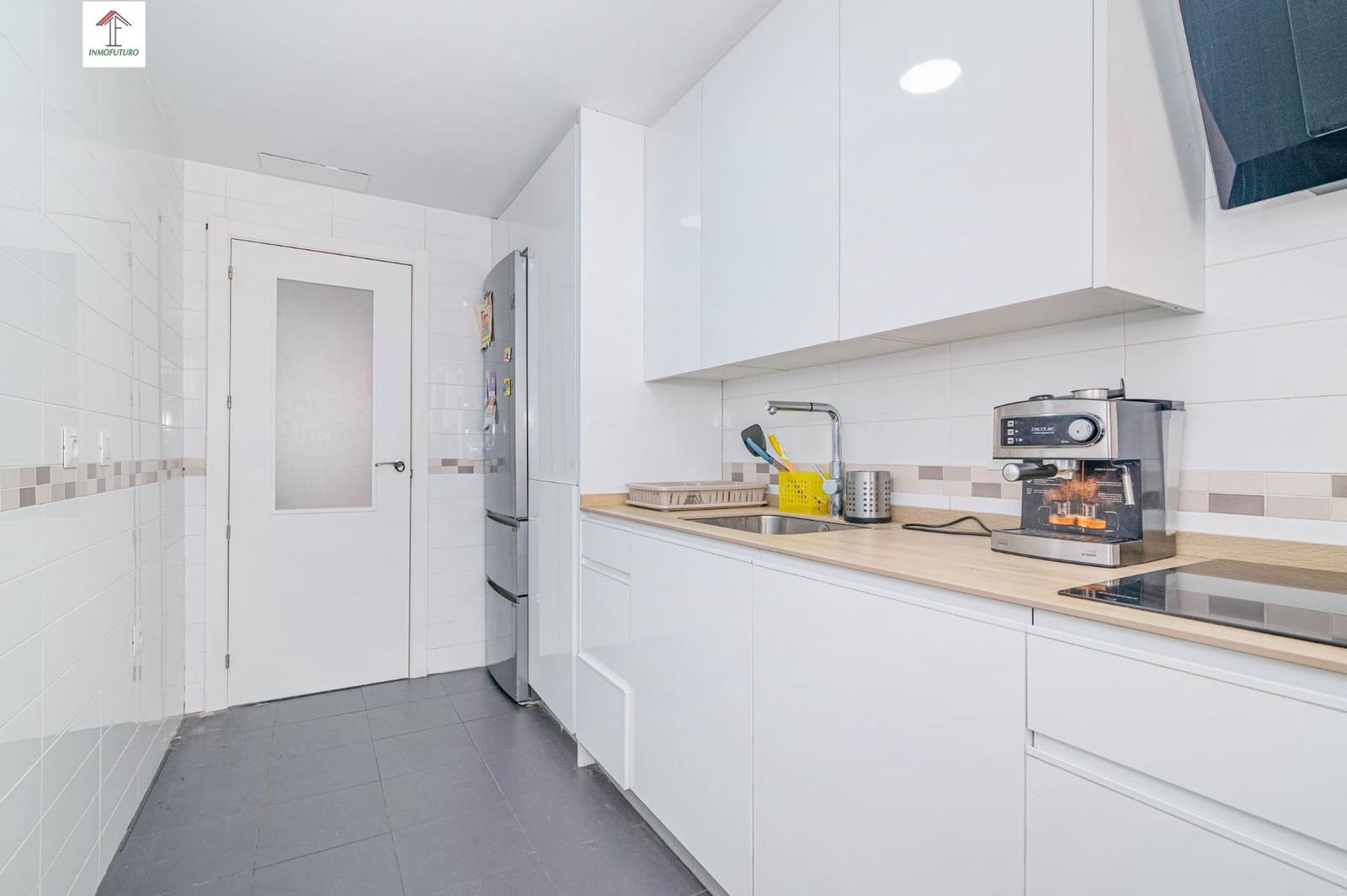 2 bedroom Apartment for sale in La Zubia with garage - € 195,000 (Ref: 9860051)