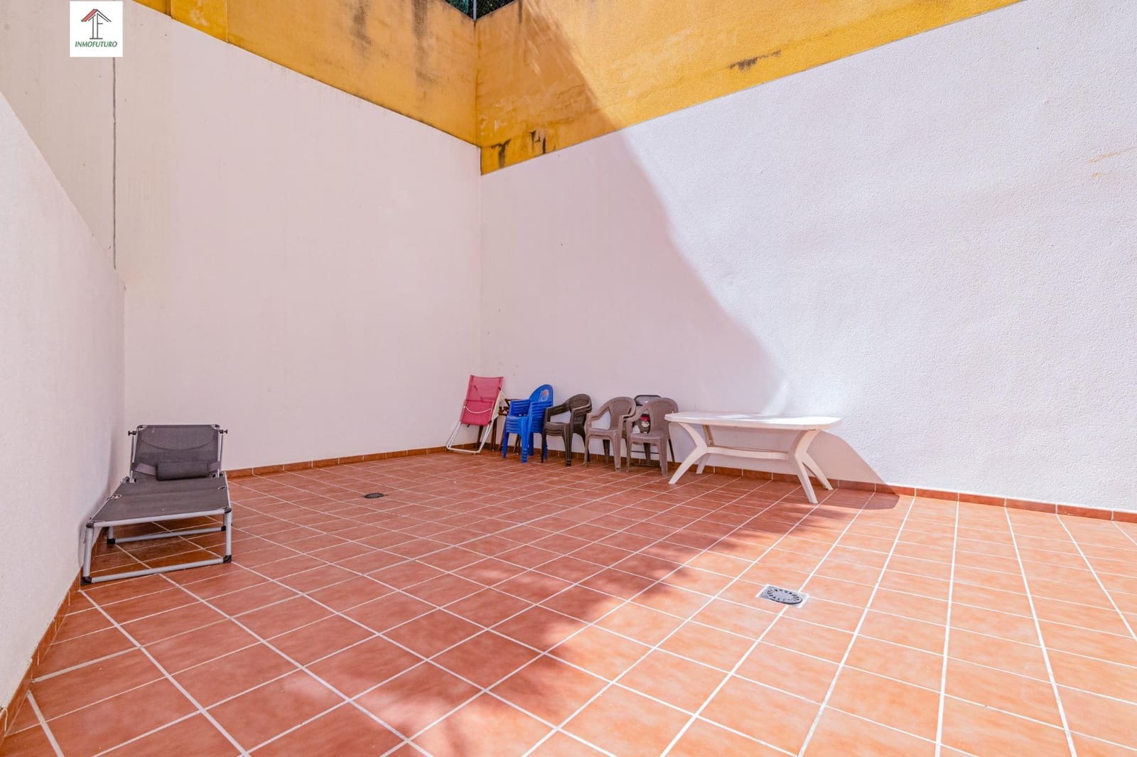 2 bedroom Apartment for sale in La Zubia with garage - € 195,000 (Ref: 9860051)