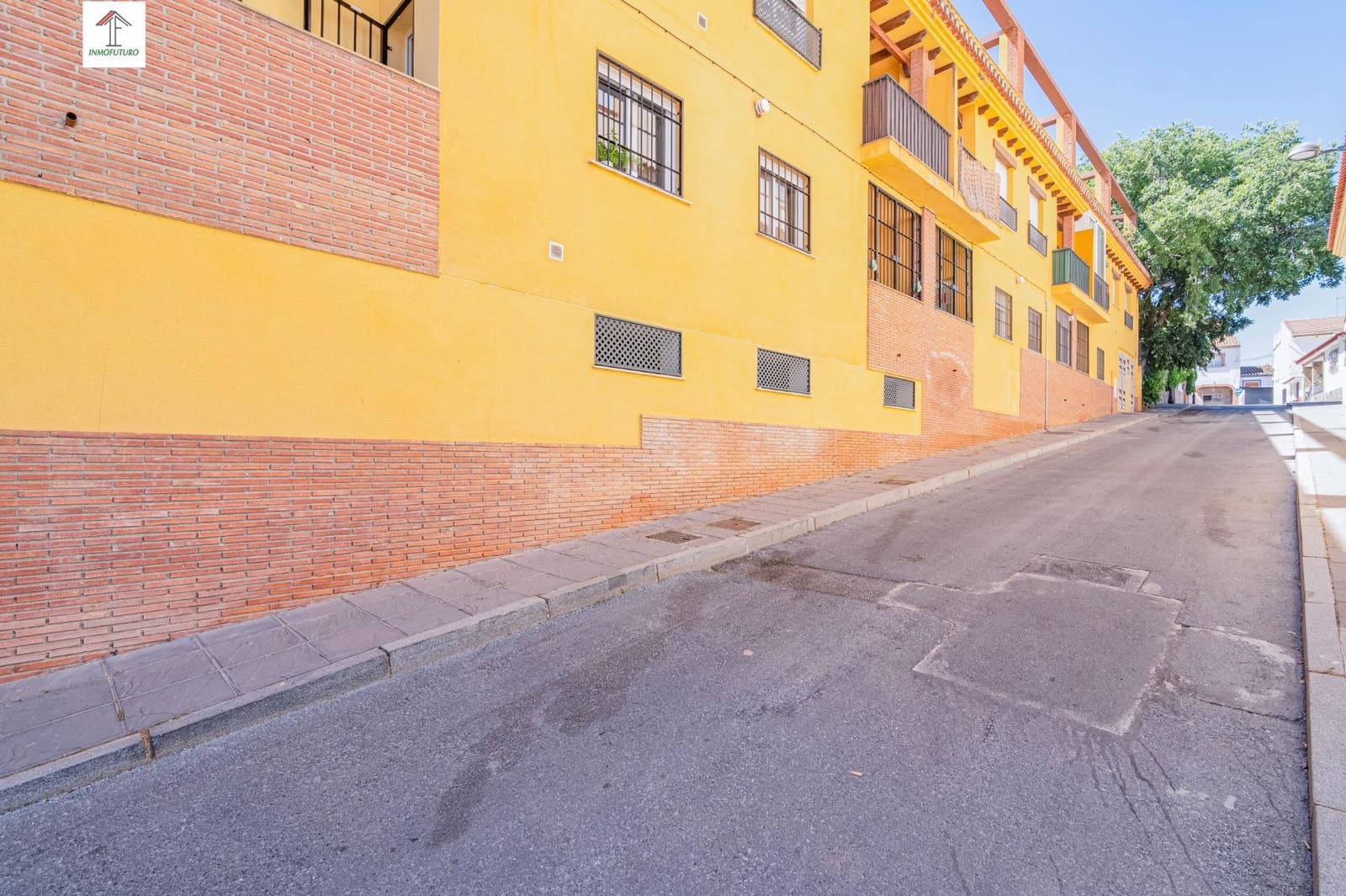 2 bedroom Apartment for sale in La Zubia with garage - € 195,000 (Ref: 9860051)