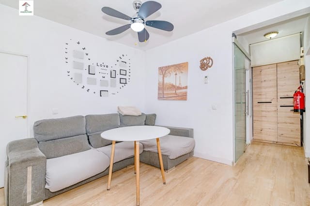 3 soveværelse Lejlighed til salg i Poligono Cartuja - La Paz, Granada by - € 124.500 (Ref: 9866949)