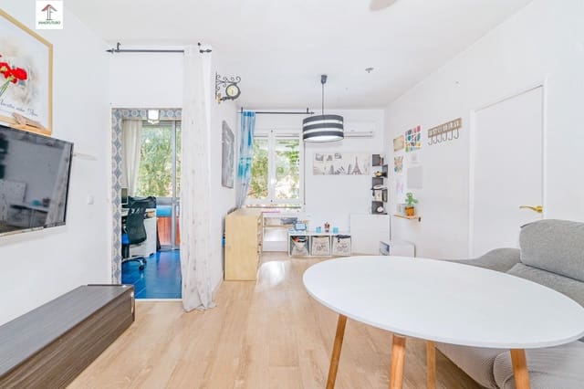 3 soveværelse Lejlighed til salg i Poligono Cartuja - La Paz, Granada by - € 124.500 (Ref: 9866949)