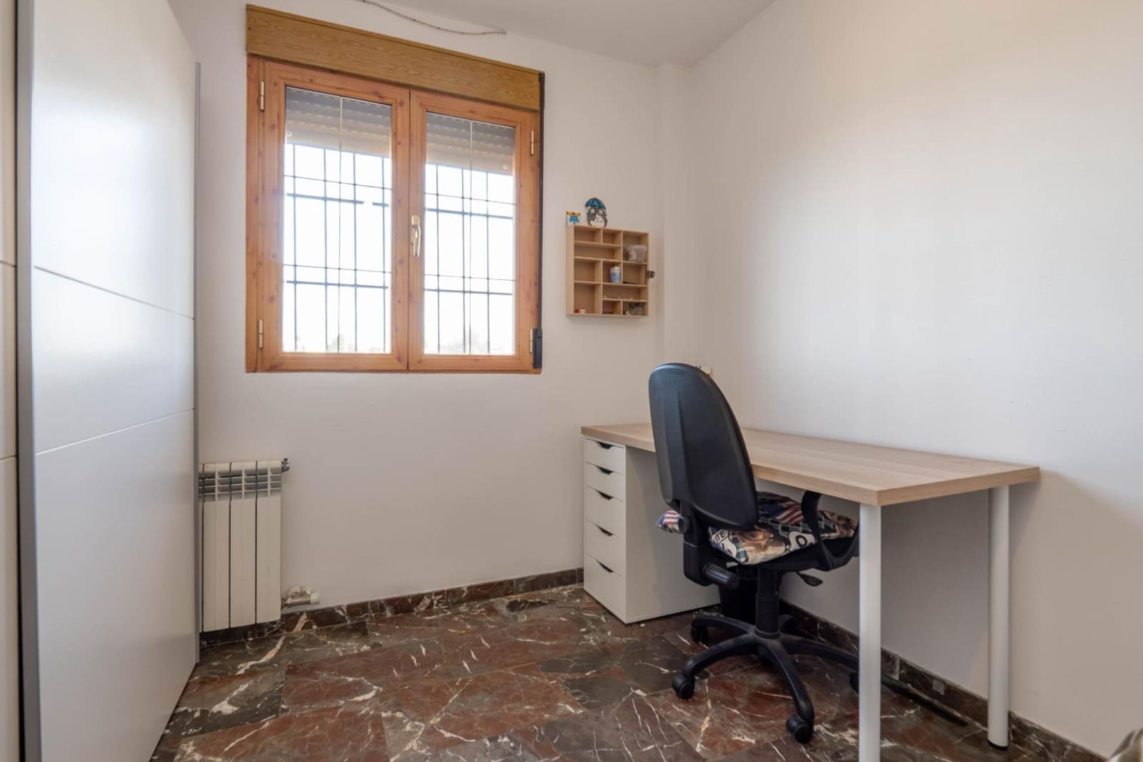 6 soverom Villa til salgs i Otura med svømmebasseng garasje - € 399 000 (Ref: 9868539)
