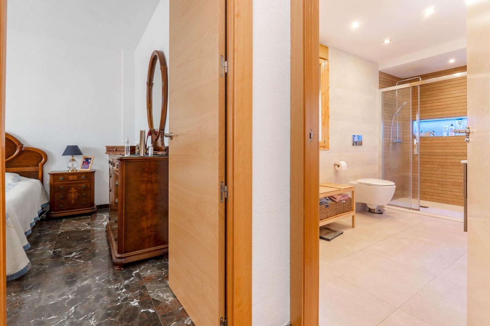 6 soverom Villa til salgs i Otura med svømmebasseng garasje - € 399 000 (Ref: 9868539)