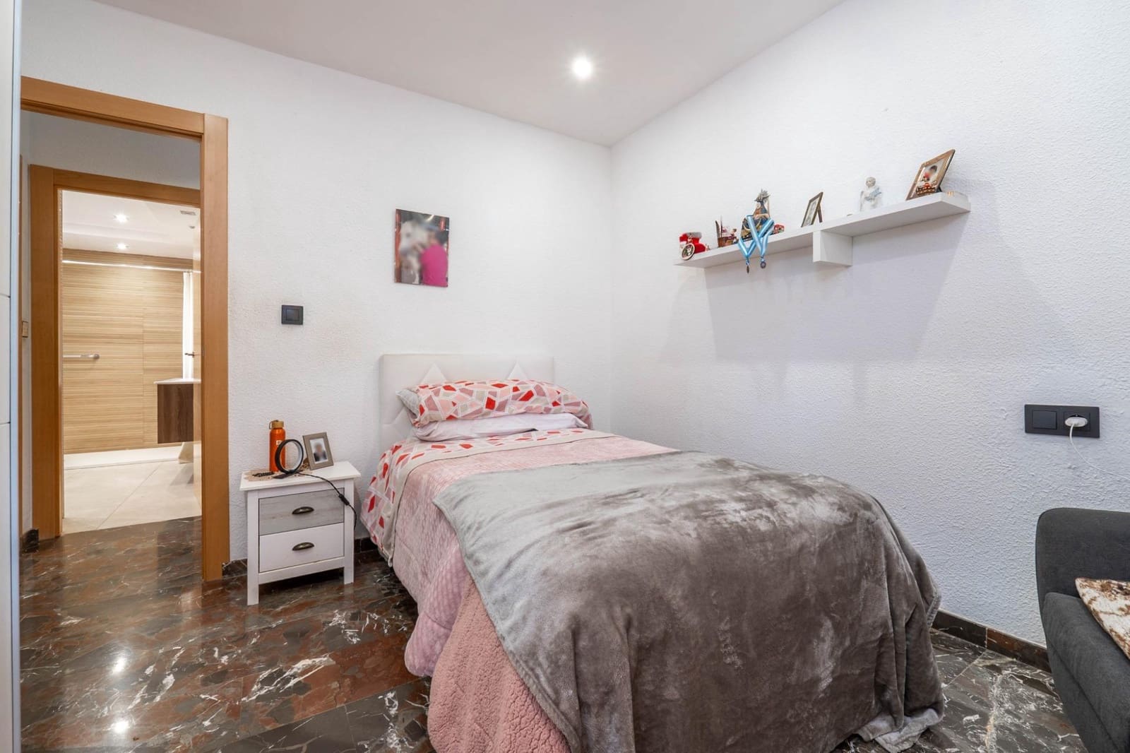 6 soverom Villa til salgs i Otura med svømmebasseng garasje - € 399 000 (Ref: 9868539)