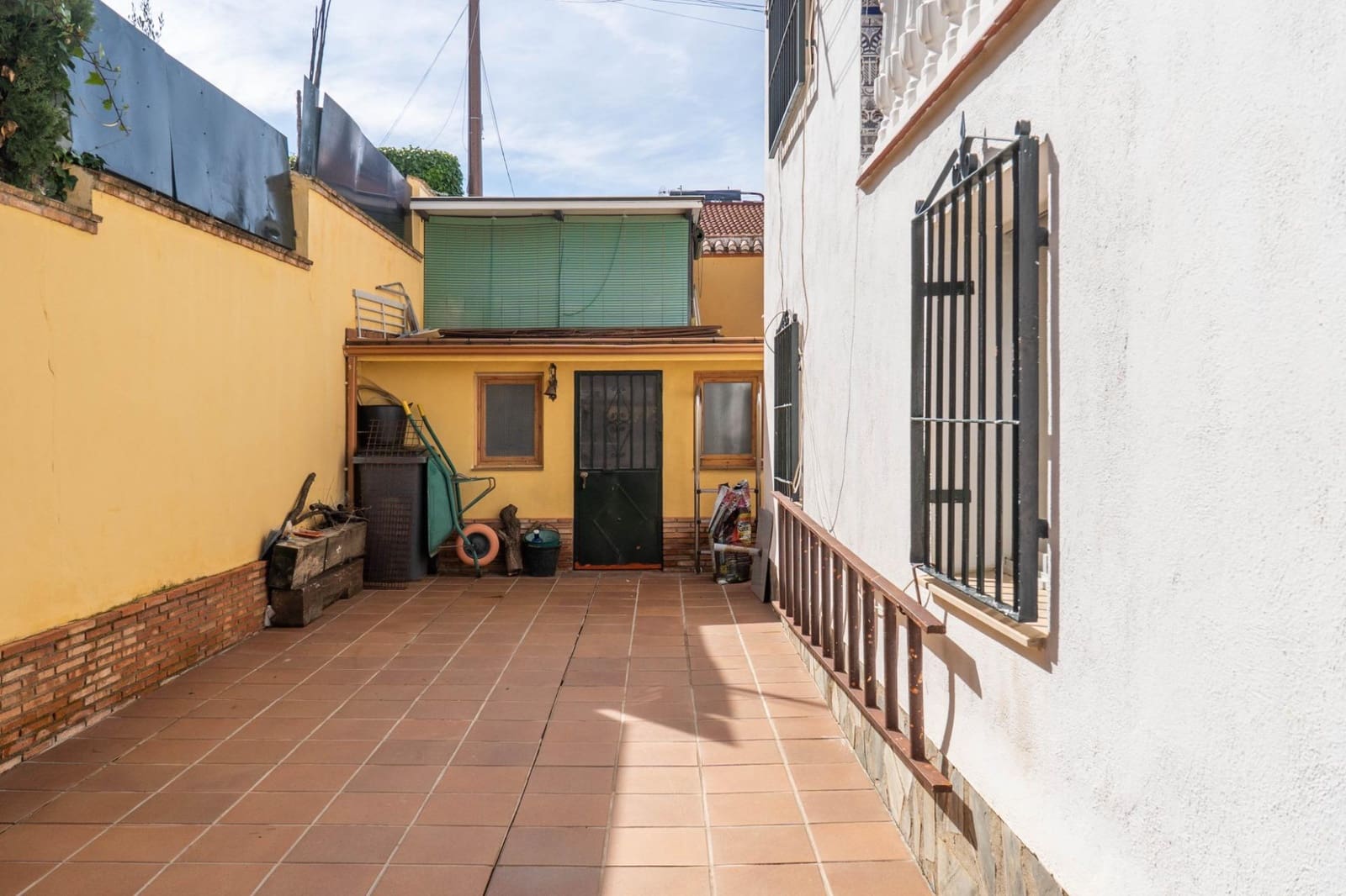 6 soverom Villa til salgs i Otura med svømmebasseng garasje - € 399 000 (Ref: 9868539)