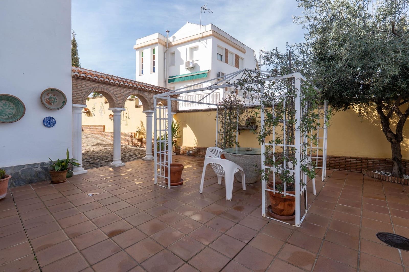 6 soverom Villa til salgs i Otura med svømmebasseng garasje - € 399 000 (Ref: 9868539)
