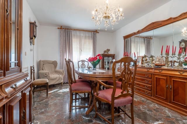 Chalet de 6 habitaciones en Otura en venta con piscina garaje - 399.000 € (Ref: 9868539)