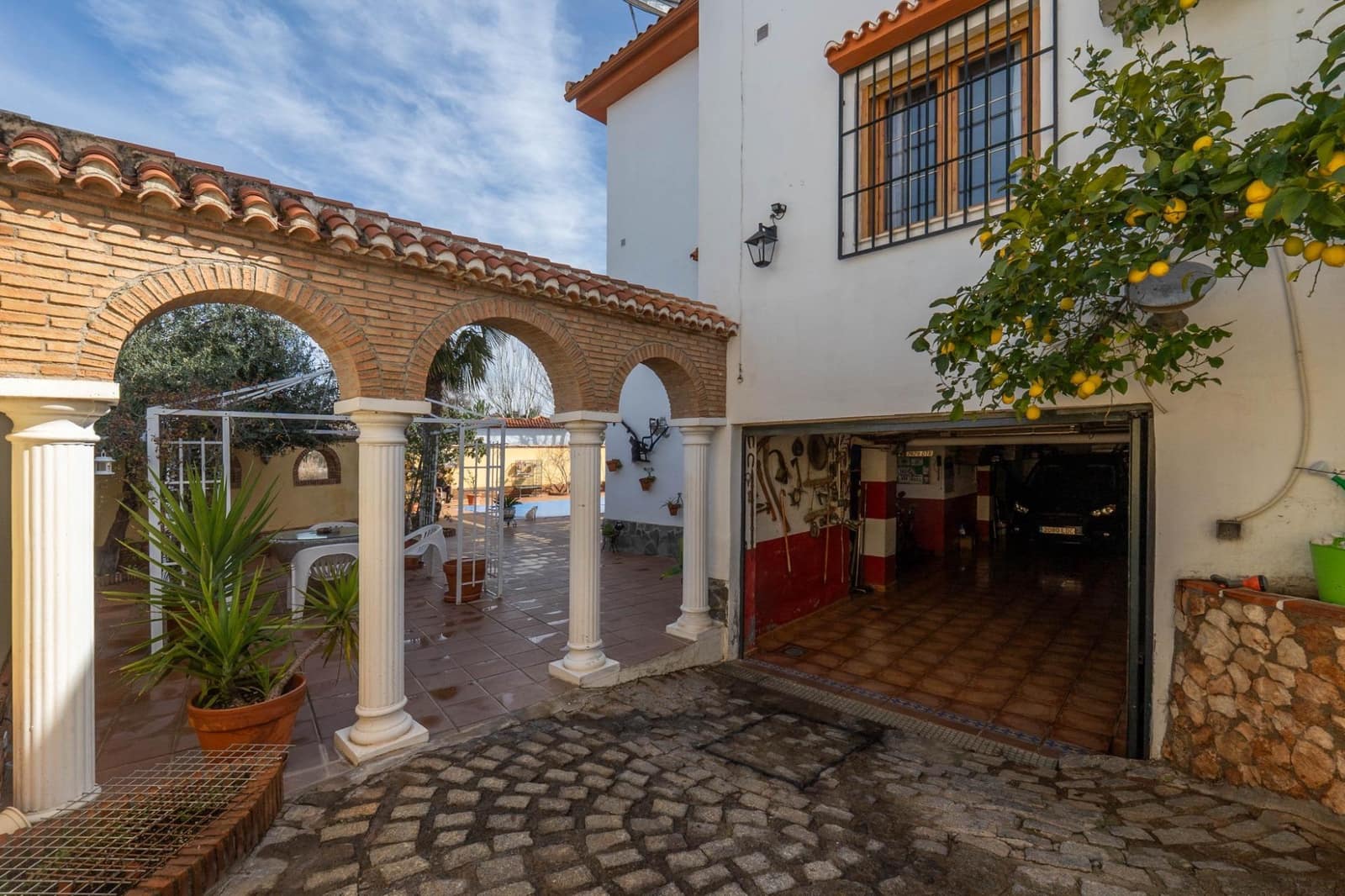 6 soverom Villa til salgs i Otura med svømmebasseng garasje - € 399 000 (Ref: 9868539)