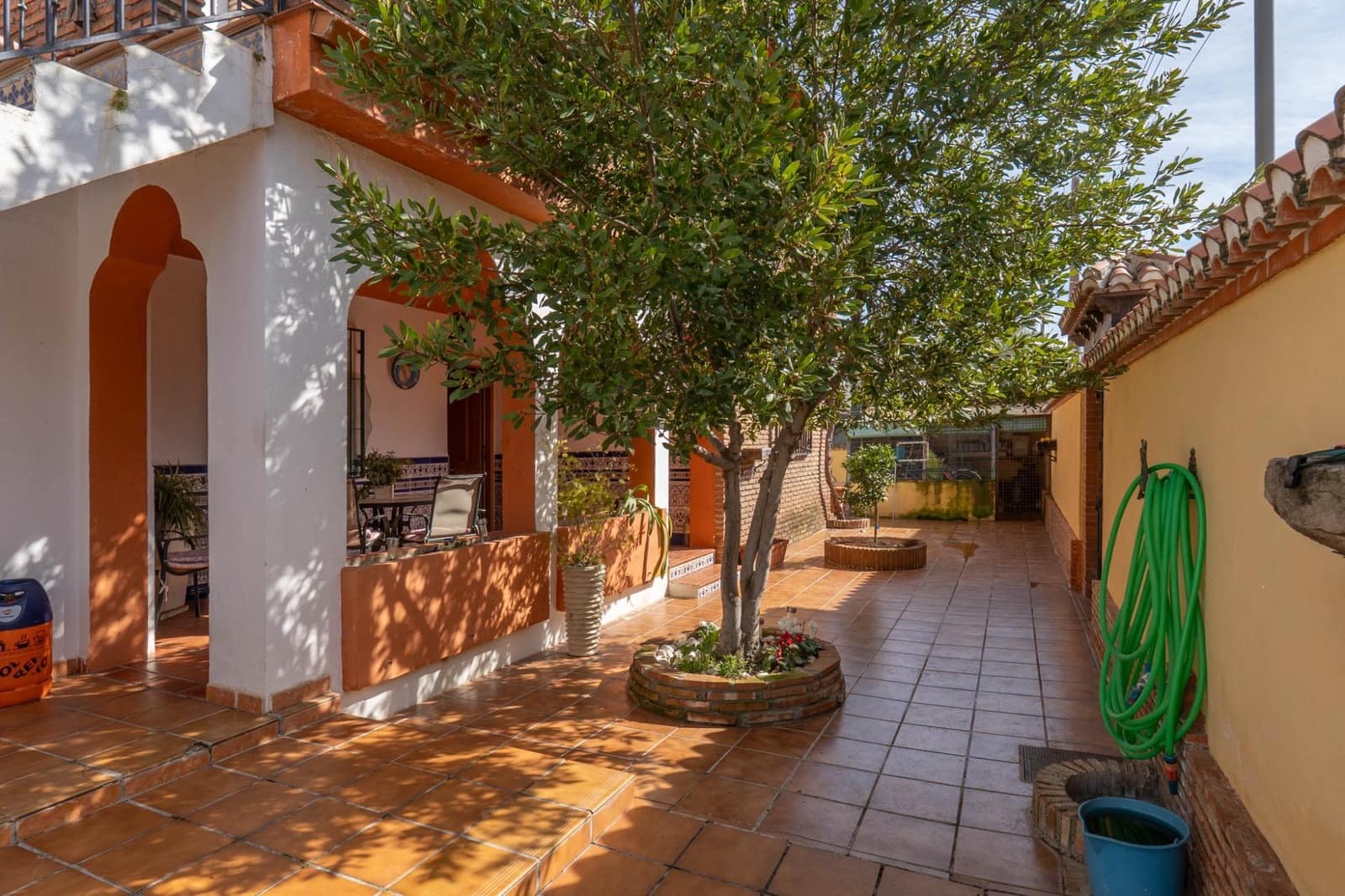 6 soverom Villa til salgs i Otura med svømmebasseng garasje - € 399 000 (Ref: 9868539)