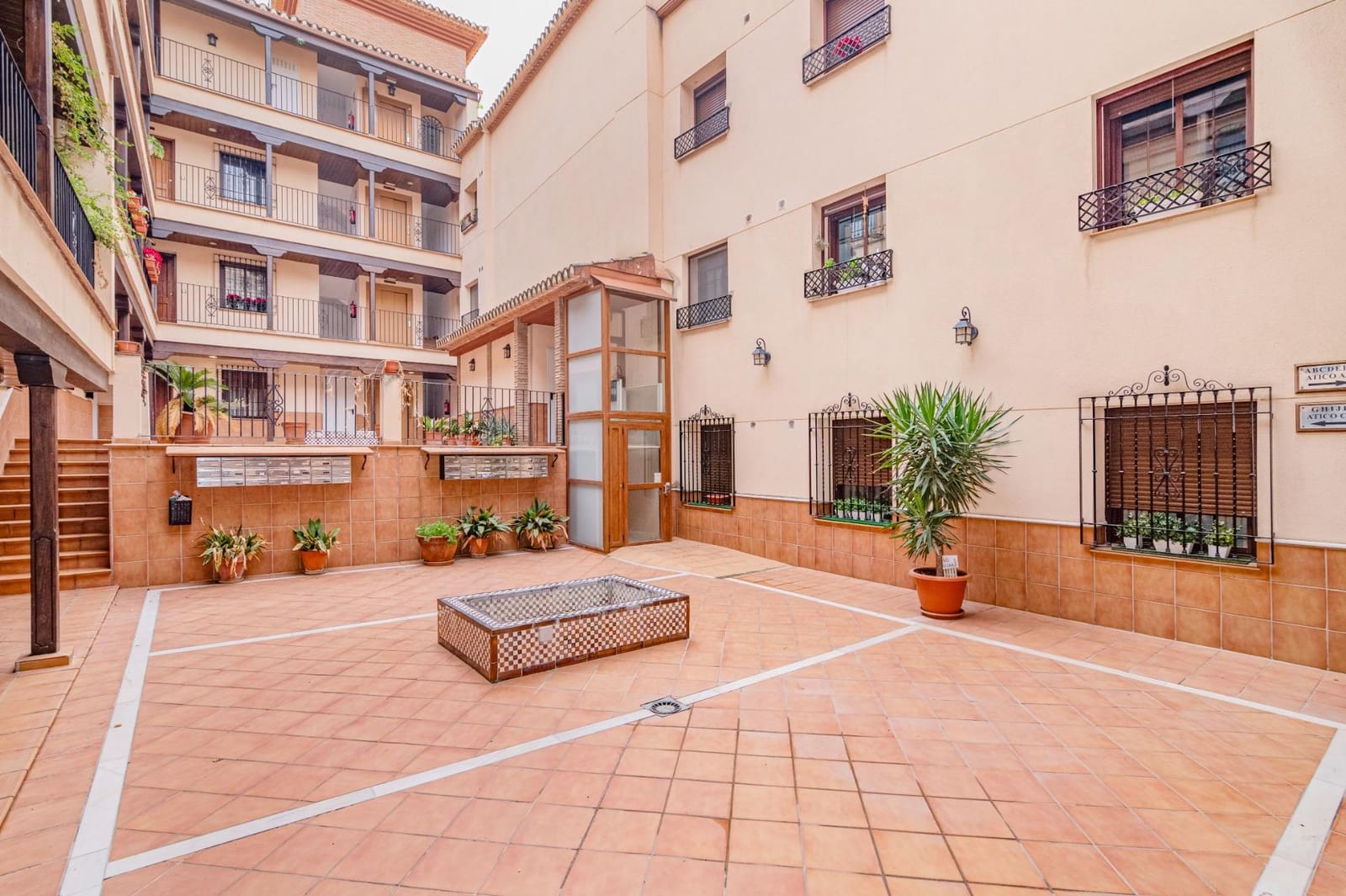 2 chambre Appartement à vendre à La Zubia - 140 000 € (Ref: 9868540)