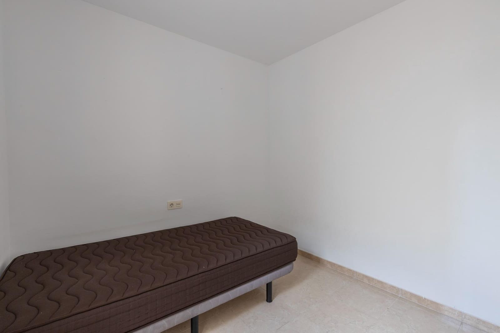 2 slaapkamer Penthouse te koop in Las Gabias - € 176.000 (Ref: 9868541)
