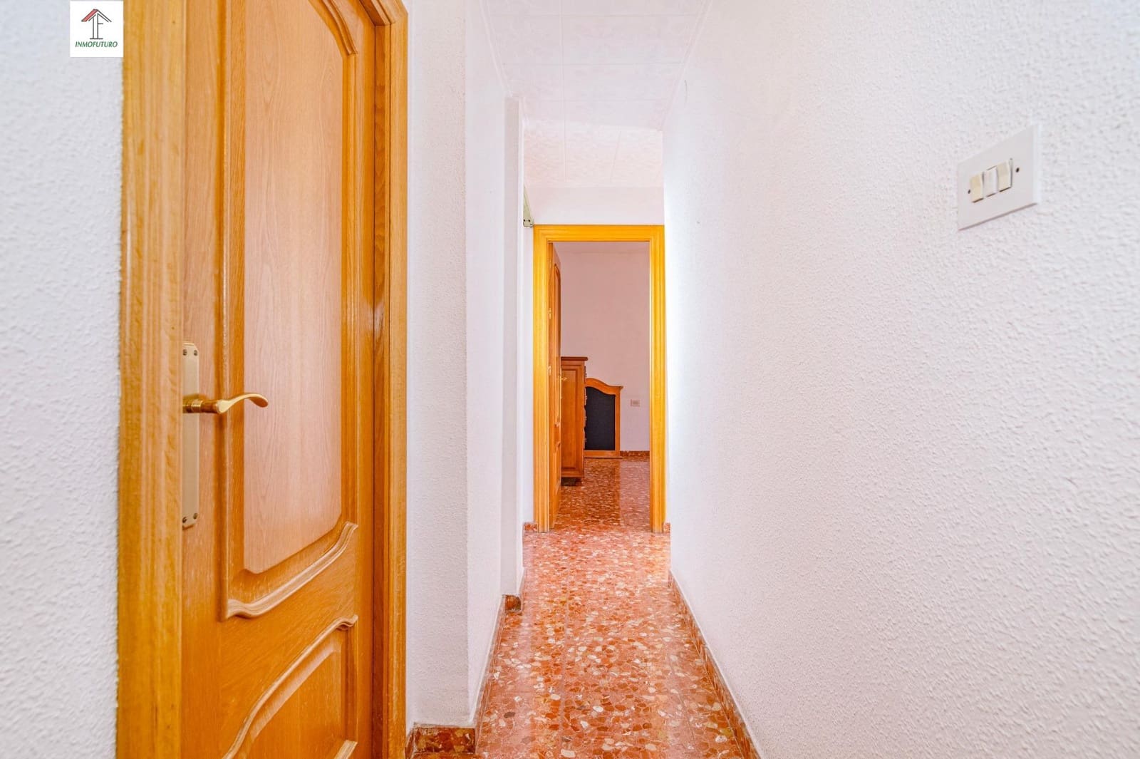 3 bedroom Townhouse for sale in Granada city with garage - € 198,000 (Ref: 9873439)