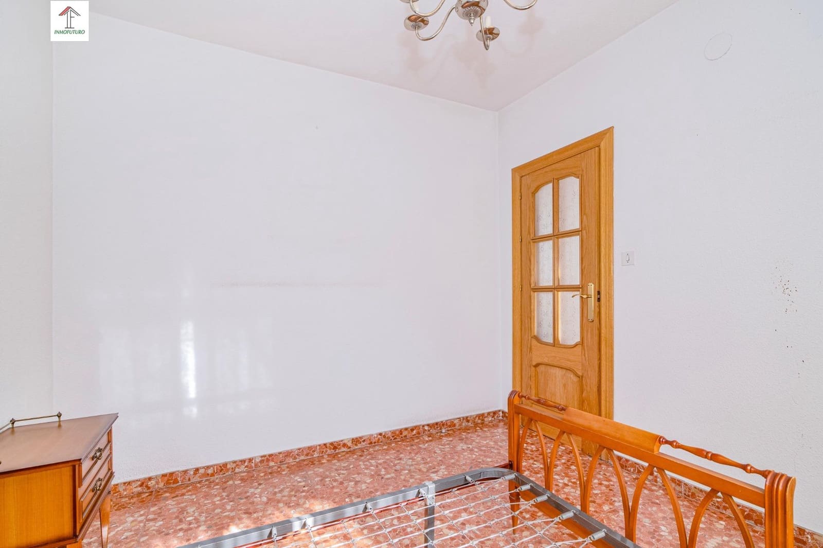 3 bedroom Townhouse for sale in Granada city with garage - € 198,000 (Ref: 9873439)