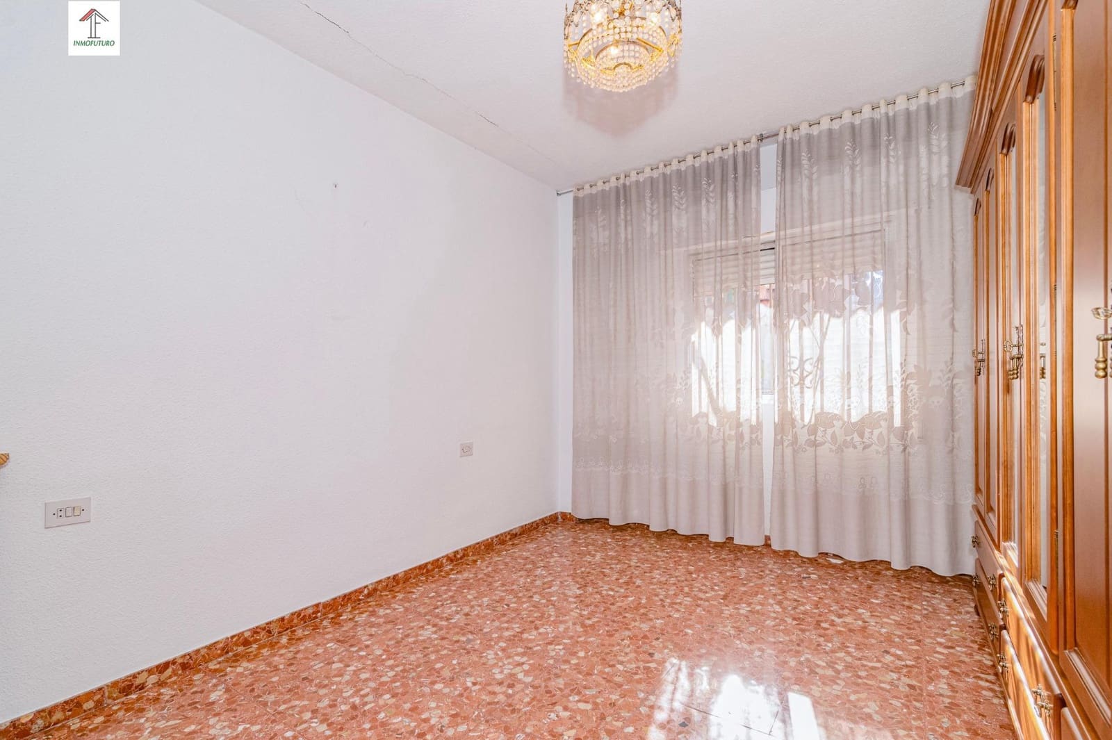 3 bedroom Townhouse for sale in Granada city with garage - € 198,000 (Ref: 9873439)