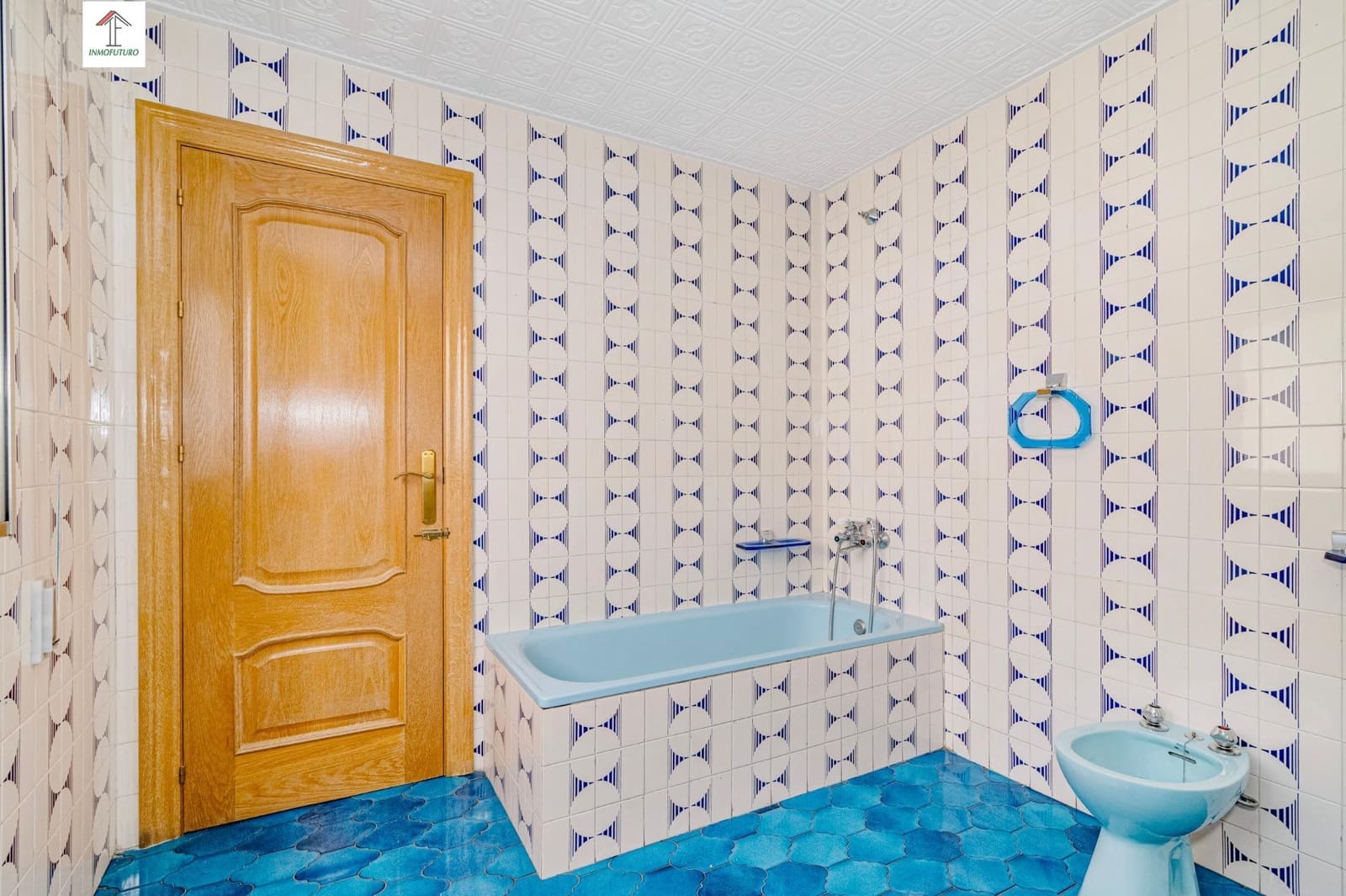 3 bedroom Townhouse for sale in Granada city with garage - € 198,000 (Ref: 9873439)