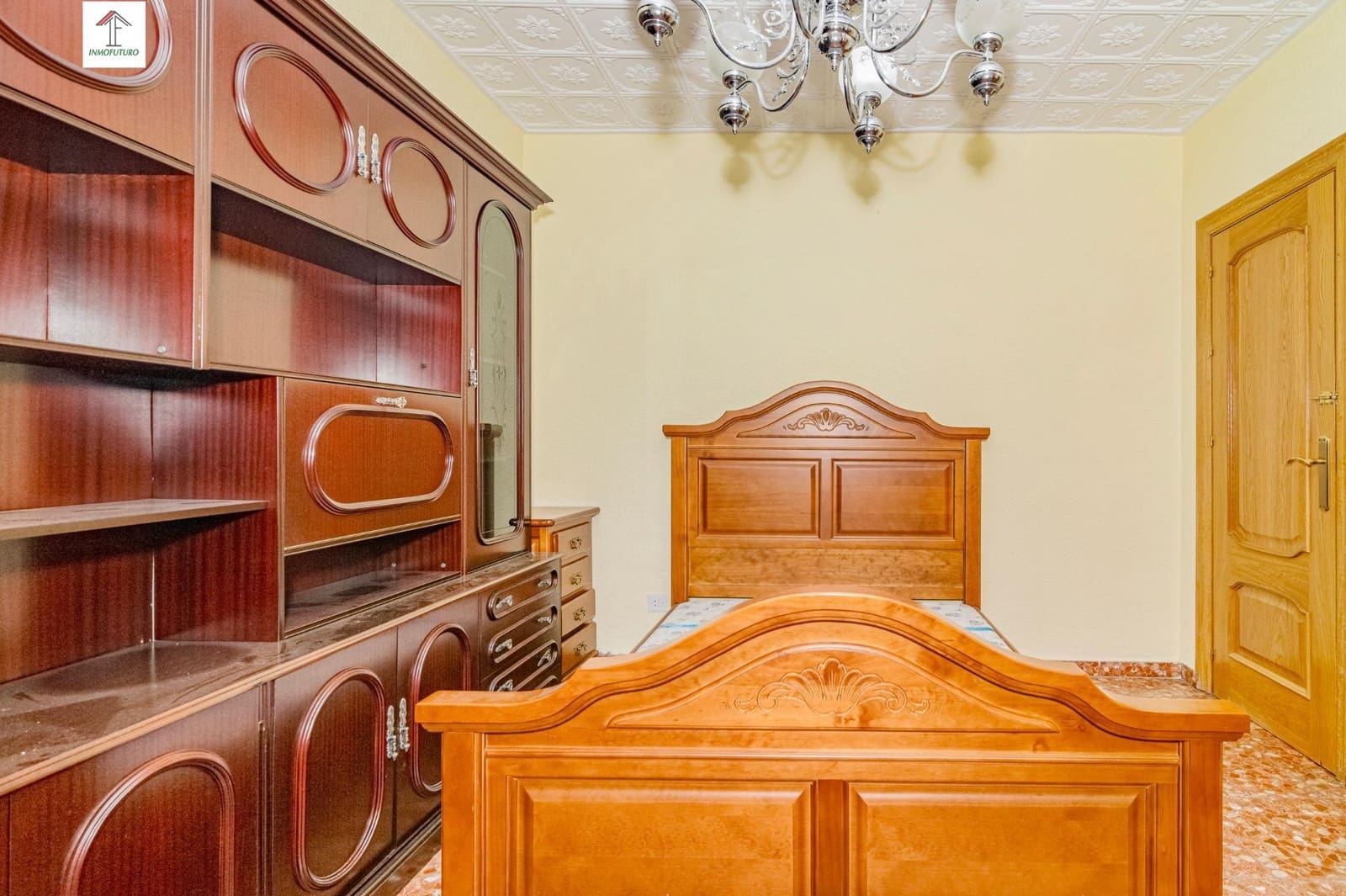 3 bedroom Townhouse for sale in Granada city with garage - € 198,000 (Ref: 9873439)