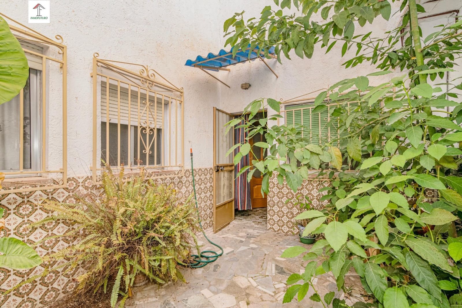 3 bedroom Townhouse for sale in Granada city with garage - € 198,000 (Ref: 9873439)