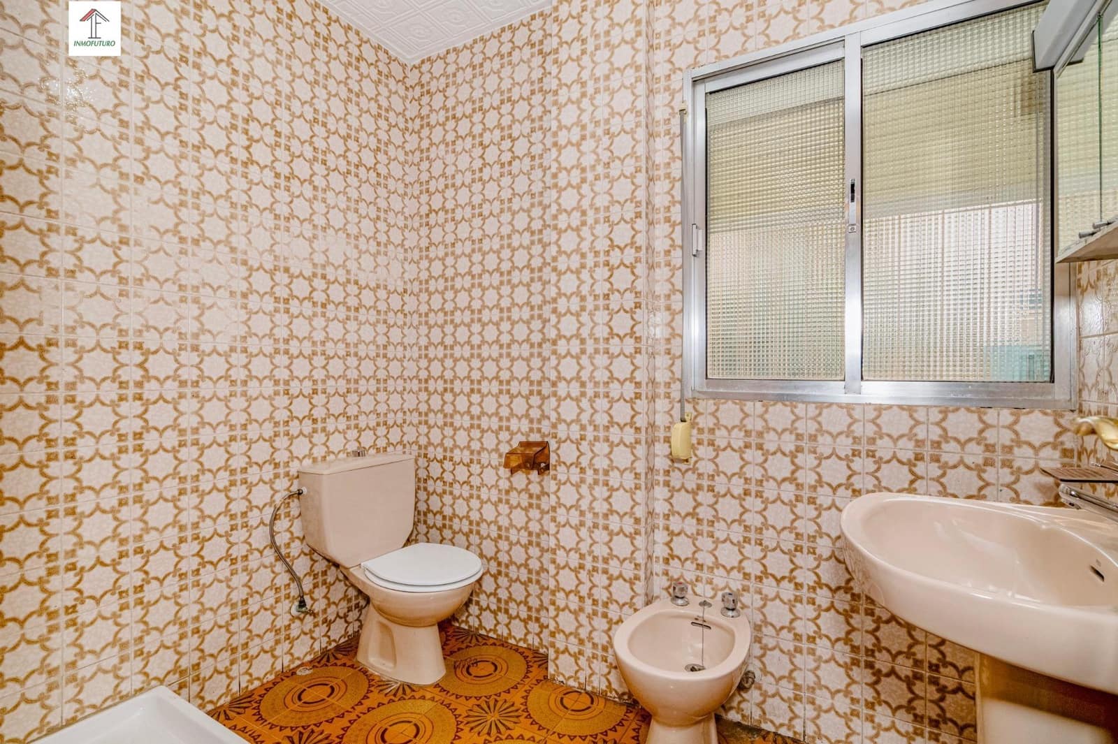3 bedroom Townhouse for sale in Granada city with garage - € 198,000 (Ref: 9873439)