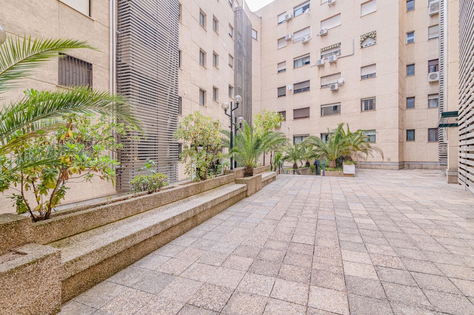 2 quarto Apartamento para venda em Granada cidade - 310 000 € (Ref: 9890331)