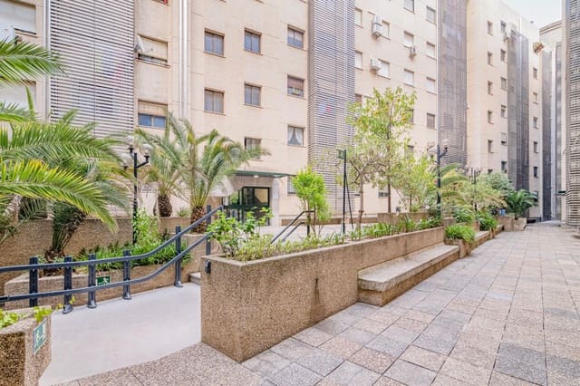 2 quarto Apartamento para venda em Granada cidade - 310 000 € (Ref: 9890331)