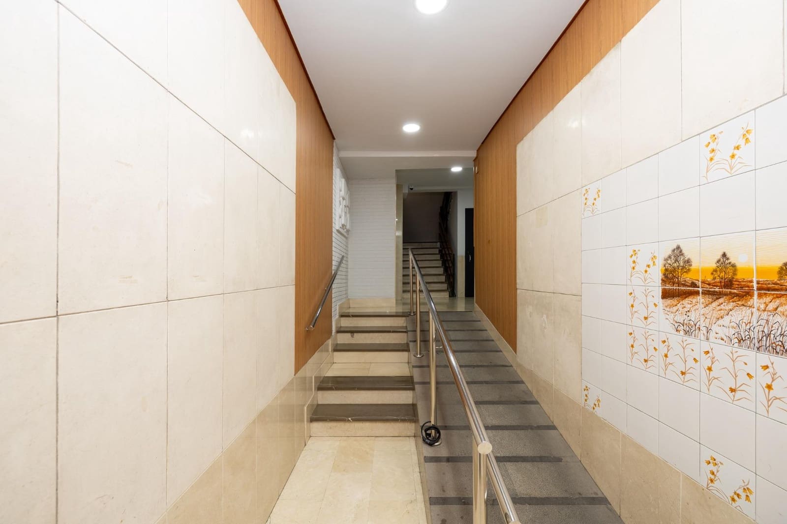 3 bedroom Flat for sale in Granada city - € 229,000 (Ref: 9892277)