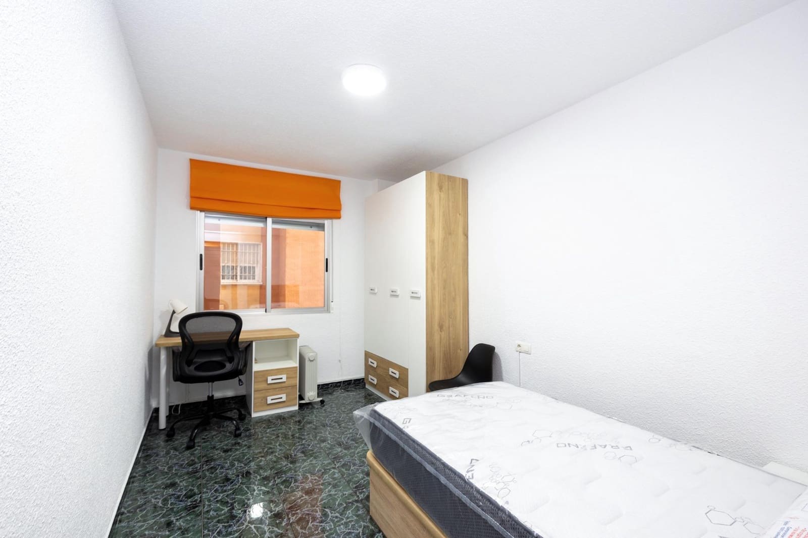3 bedroom Flat for sale in Granada city - € 229,000 (Ref: 9892277)