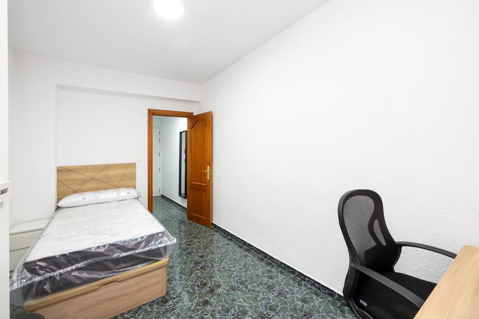 3 bedroom Flat for sale in Granada city - € 229,000 (Ref: 9892277)