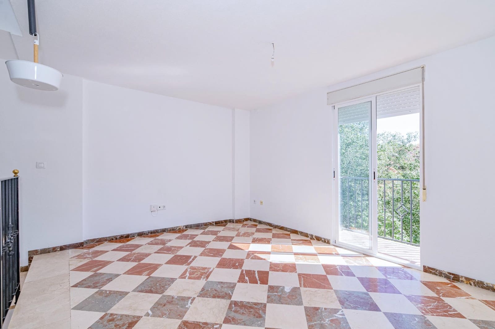 4 chambre Maison de Ville à vendre à Gojar avec garage - 259 500 € (Ref: 9892279)