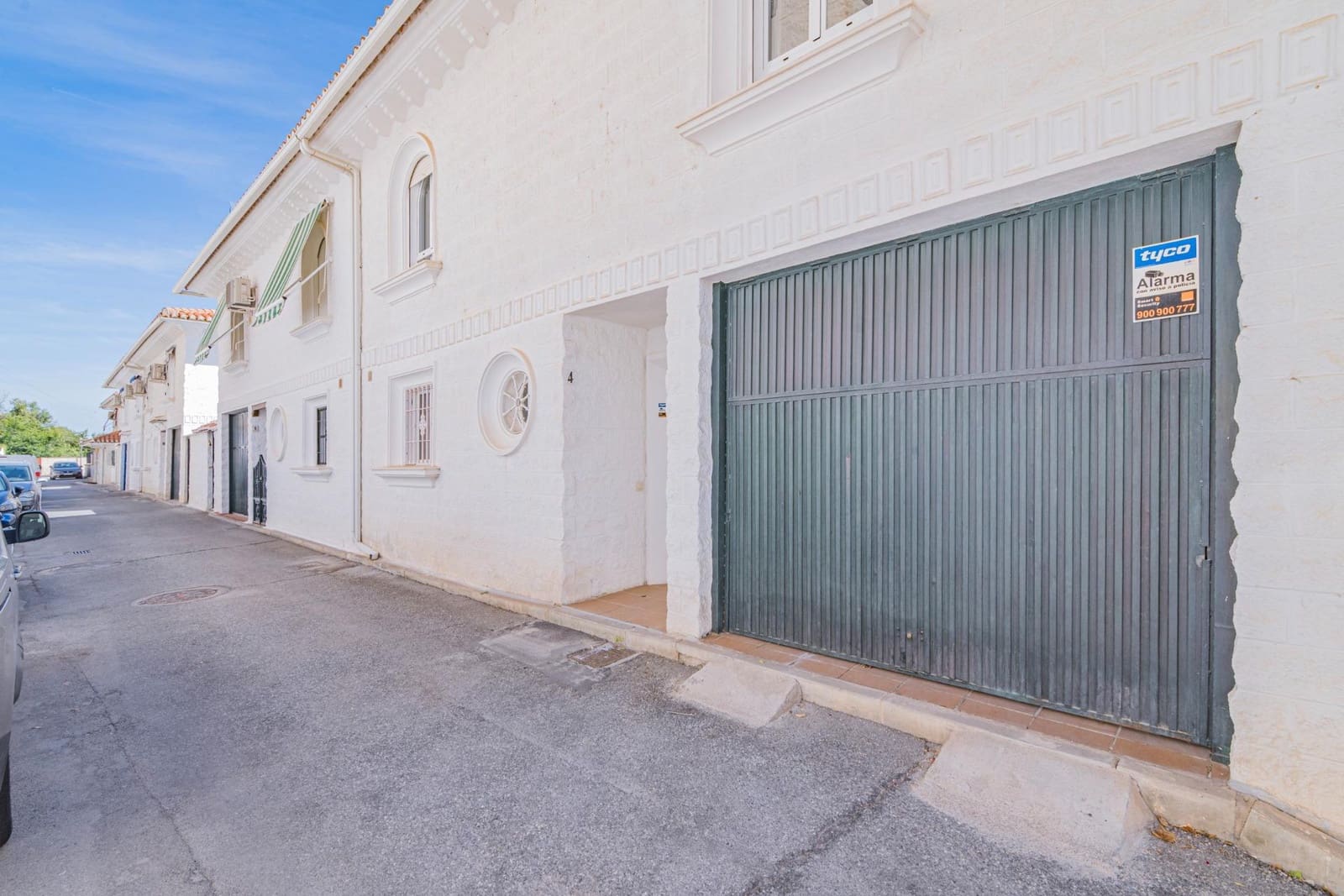4 chambre Maison de Ville à vendre à Gojar avec garage - 259 500 € (Ref: 9892279)