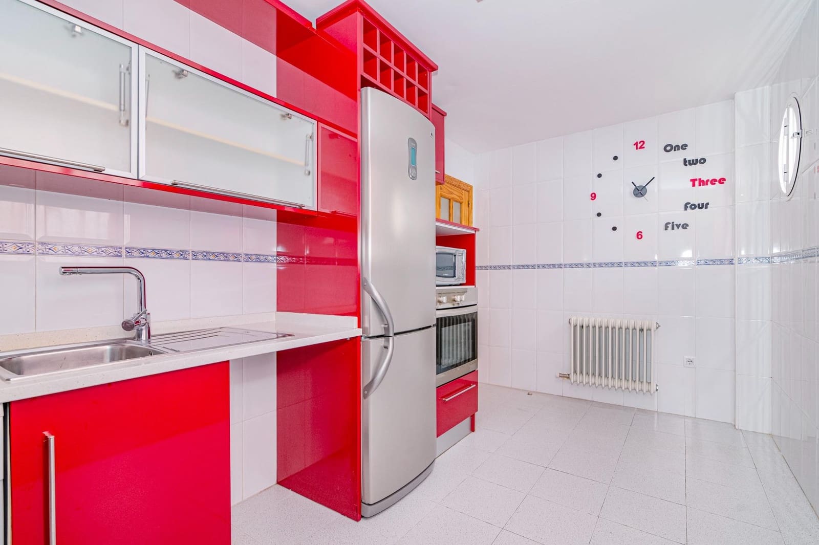 4 chambre Maison de Ville à vendre à Gojar avec garage - 259 500 € (Ref: 9892279)