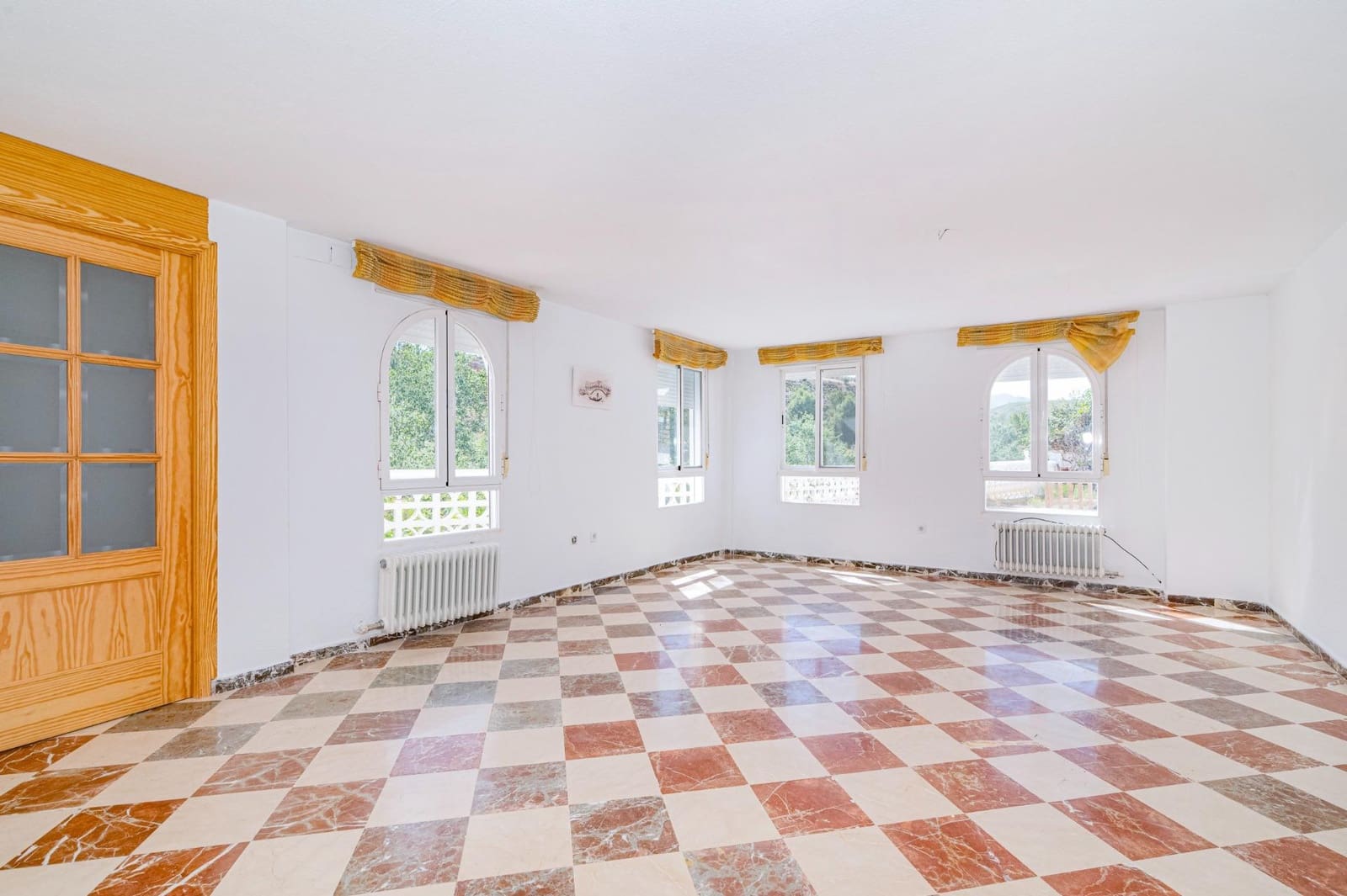 4 chambre Maison de Ville à vendre à Gojar avec garage - 259 500 € (Ref: 9892279)
