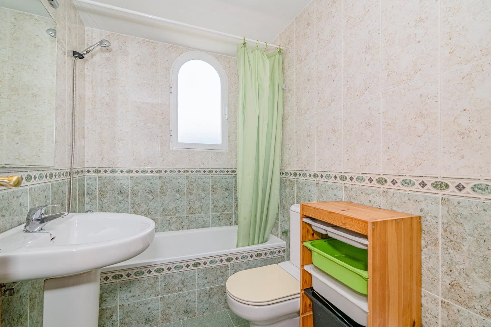 4 chambre Maison de Ville à vendre à Gojar avec garage - 259 500 € (Ref: 9892279)
