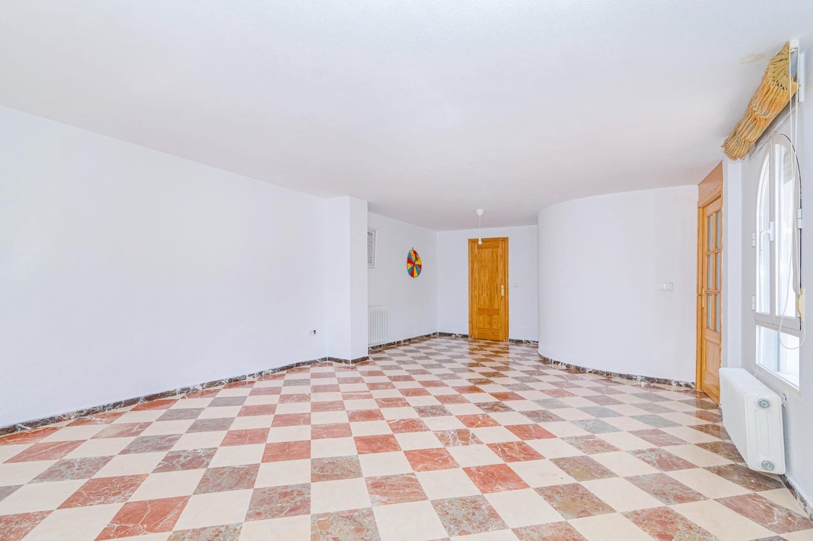 4 chambre Maison de Ville à vendre à Gojar avec garage - 259 500 € (Ref: 9892279)