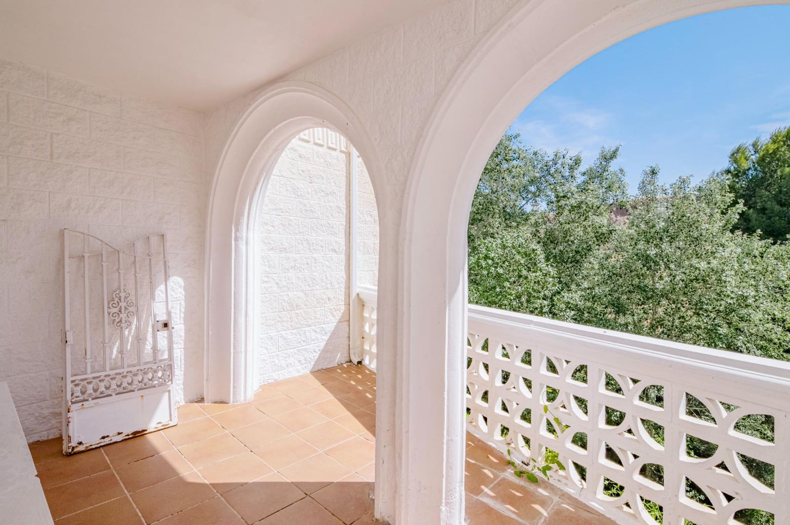 4 chambre Maison de Ville à vendre à Gojar avec garage - 259 500 € (Ref: 9892279)