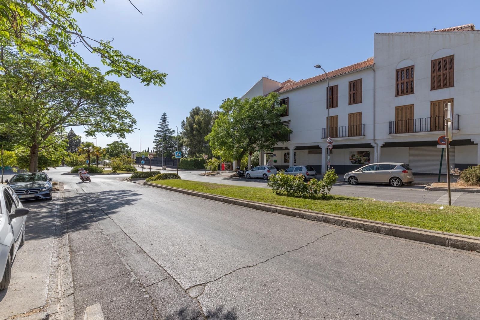 Apartamento de 2 habitaciones en Granada ciudad en venta con garaje - 249.900 € (Ref: 9892280)