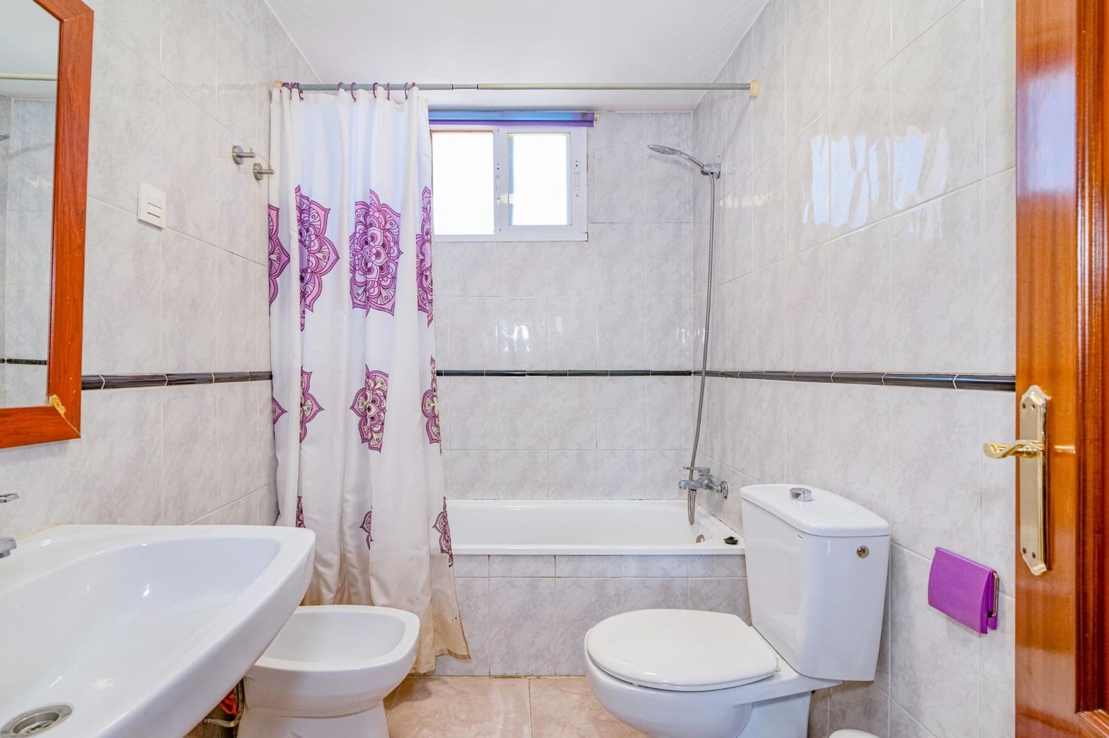 4 Zimmer Reihenhaus zu verkaufen in Las Gabias mit Garage - 180.000 € (Ref: 9893807)