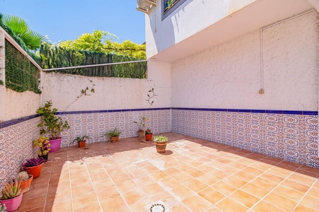 4 Zimmer Reihenhaus zu verkaufen in Las Gabias - 180.000 € (Ref: 9893807)