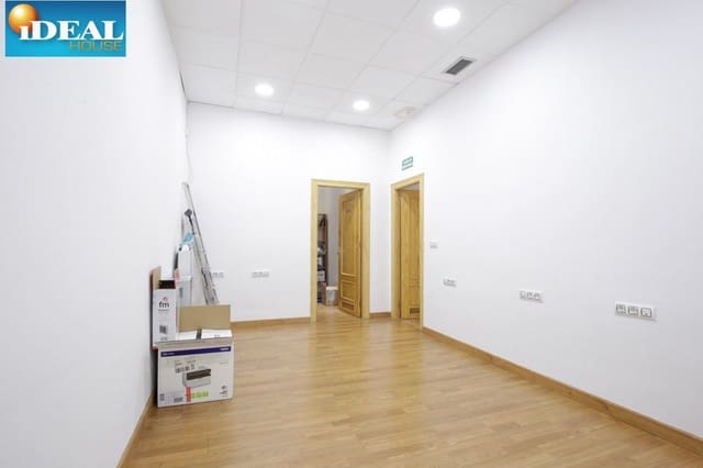 Kommersiell til salgs i Cervantes, Granada by - € 200 000 (Ref: 9433653)