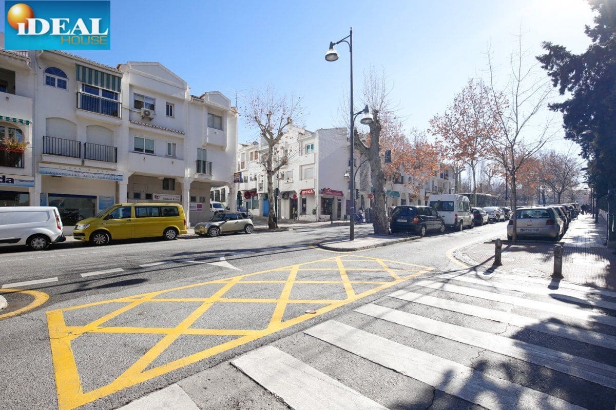 Kommersiell til salgs i Granada by - € 200 000 (Ref: 9433653)