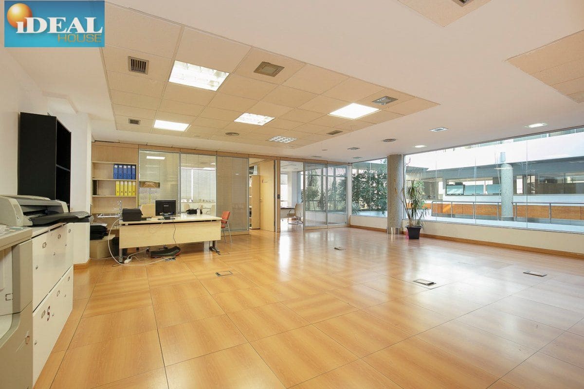 Commercial for sale in Armilla with garage - € 1,800,000 (Ref: 9433654)