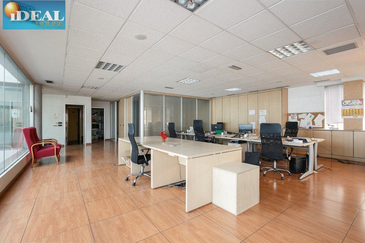 Commercial for sale in Armilla with garage - € 1,800,000 (Ref: 9433654)