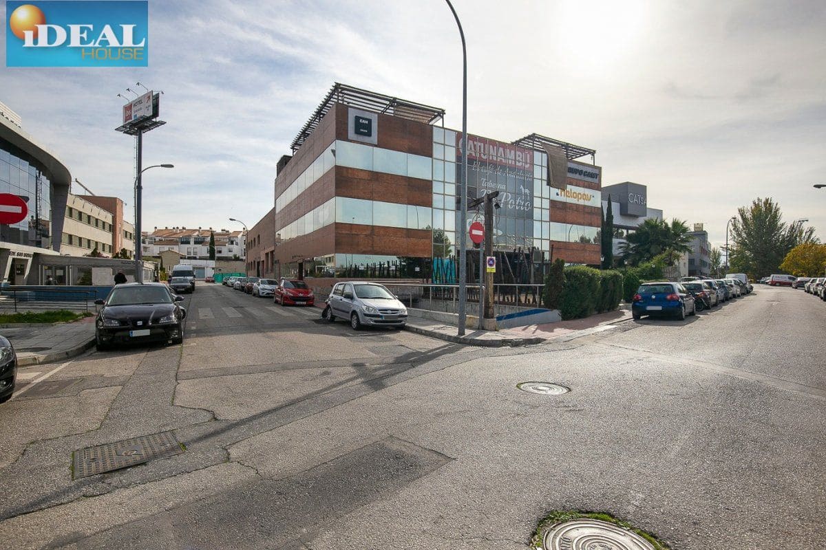 Commercial for sale in Armilla with garage - € 1,800,000 (Ref: 9433654)