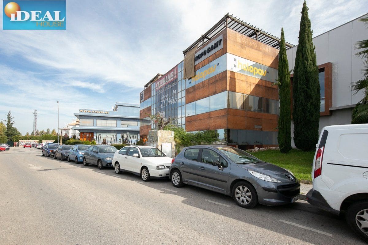 Commercial for sale in Armilla with garage - € 1,800,000 (Ref: 9433654)